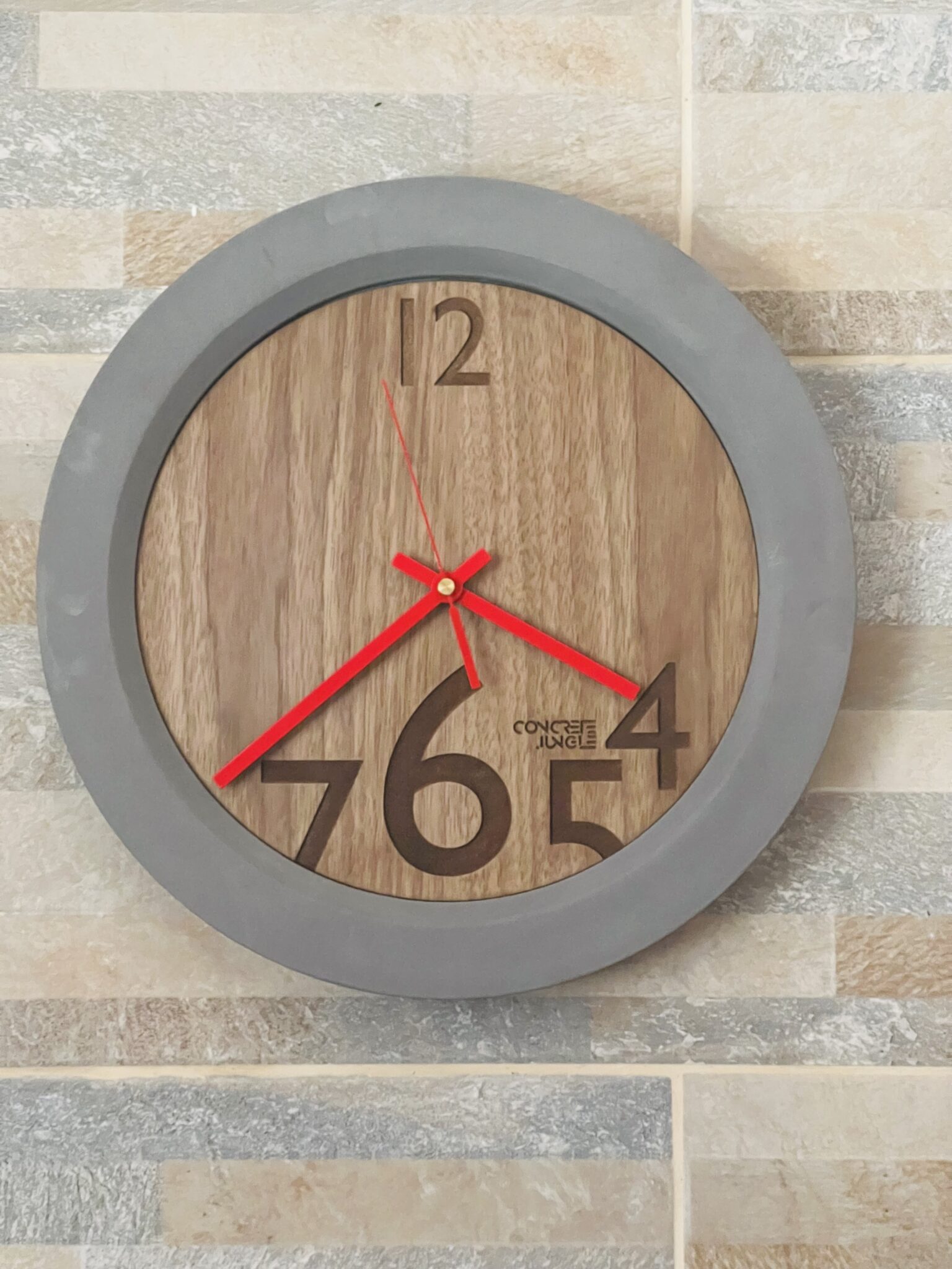 Concrete Wall Clock Numbers Beloven