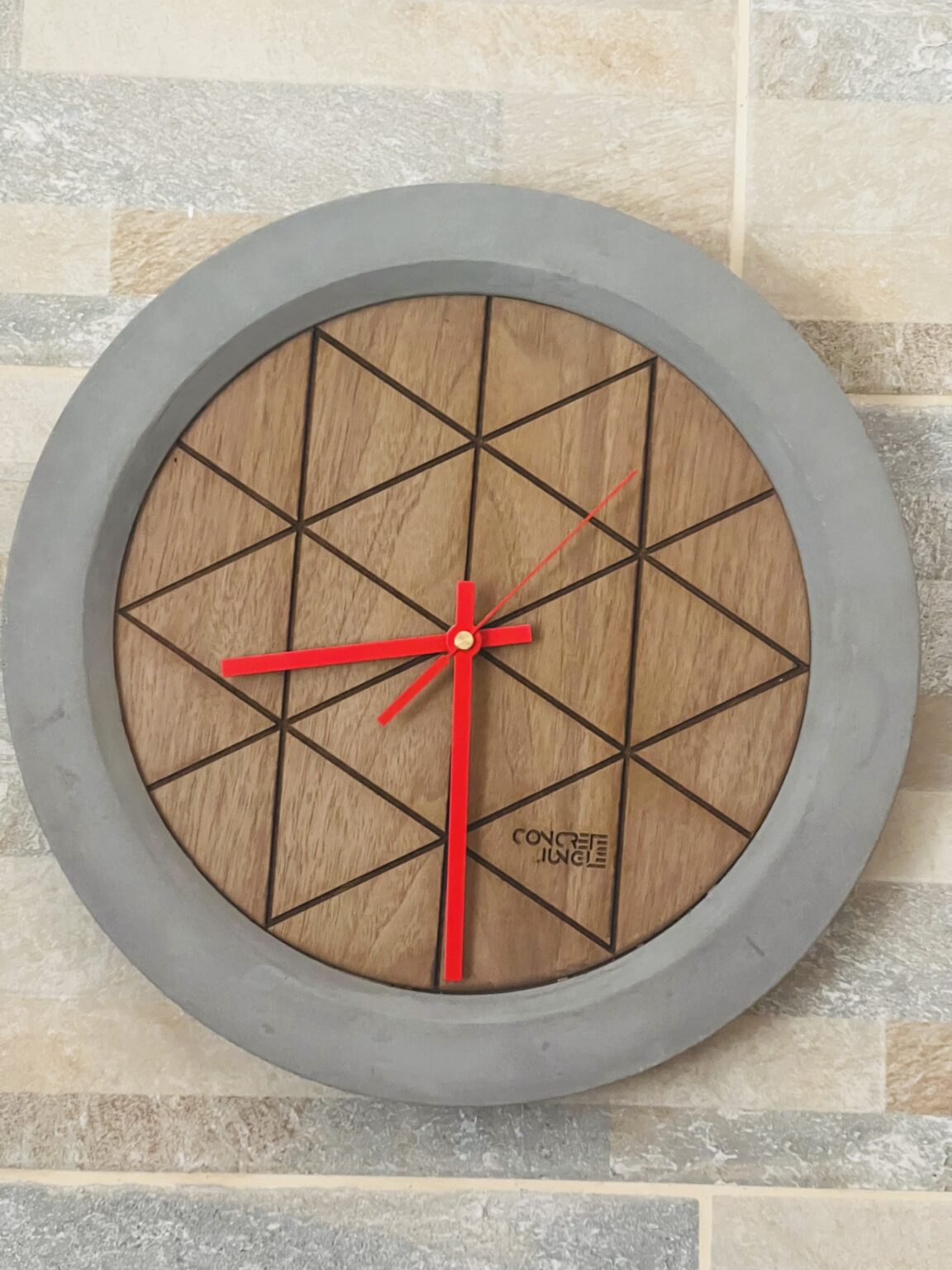 Concrete Wall Clock Pattern Beloven